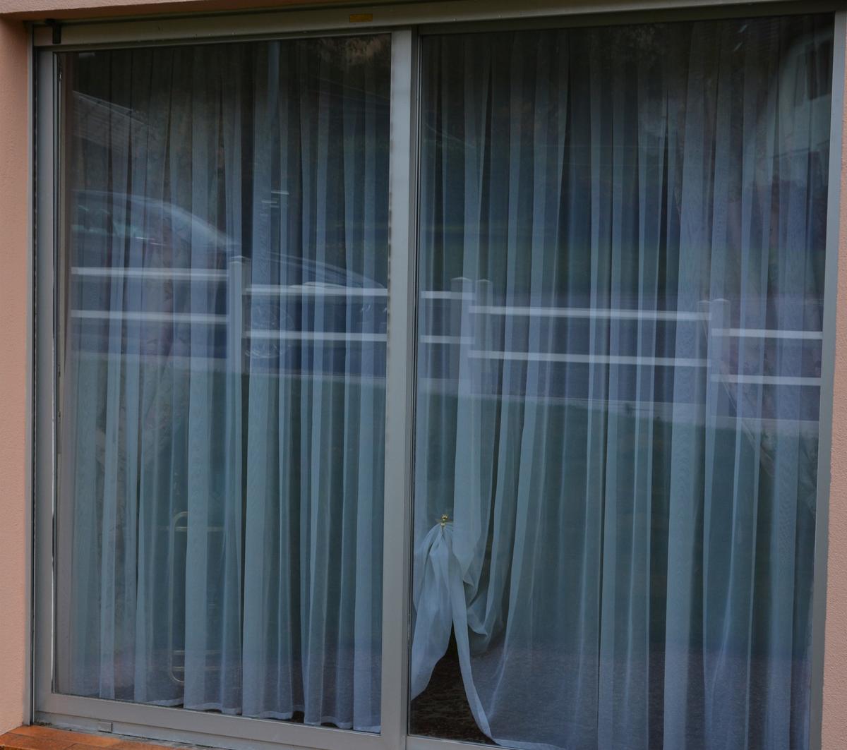 Comment choisir la moustiquaire idéale pour vos fenêtres : fixe, enroulable ou aimantée ? Colmar